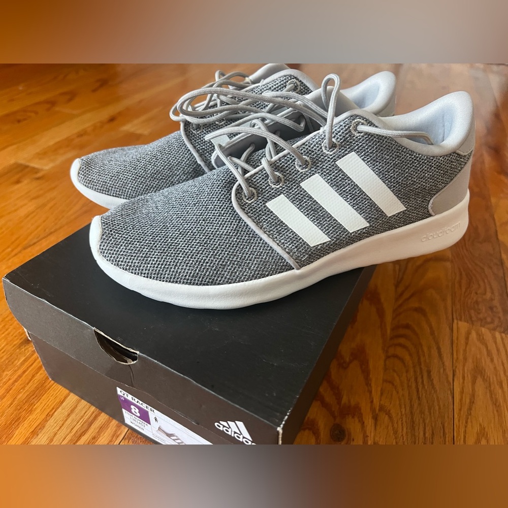 Adidas Brand New size 8 Sneakers